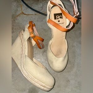 Francesca's Tan Strappy Wedge Sandals